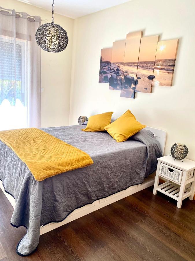 Condominio Olhos D'Agua T1 - Praia, Sol E Felicidade ออยุส ดิ อากวา ภายนอก รูปภาพ